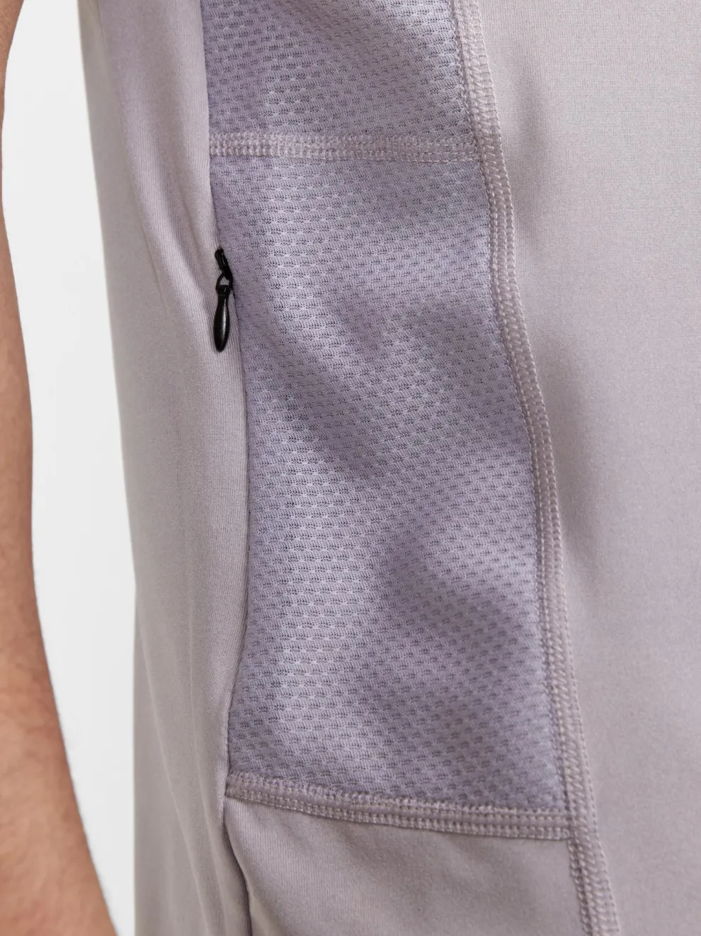 MEN'S ADV ESSENCE SINGLET TRAINING TEE