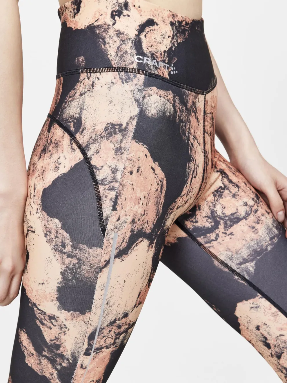 WOMEN'S ADV ESSENCE RUNNING TIGHTS - GLOW-MULTI