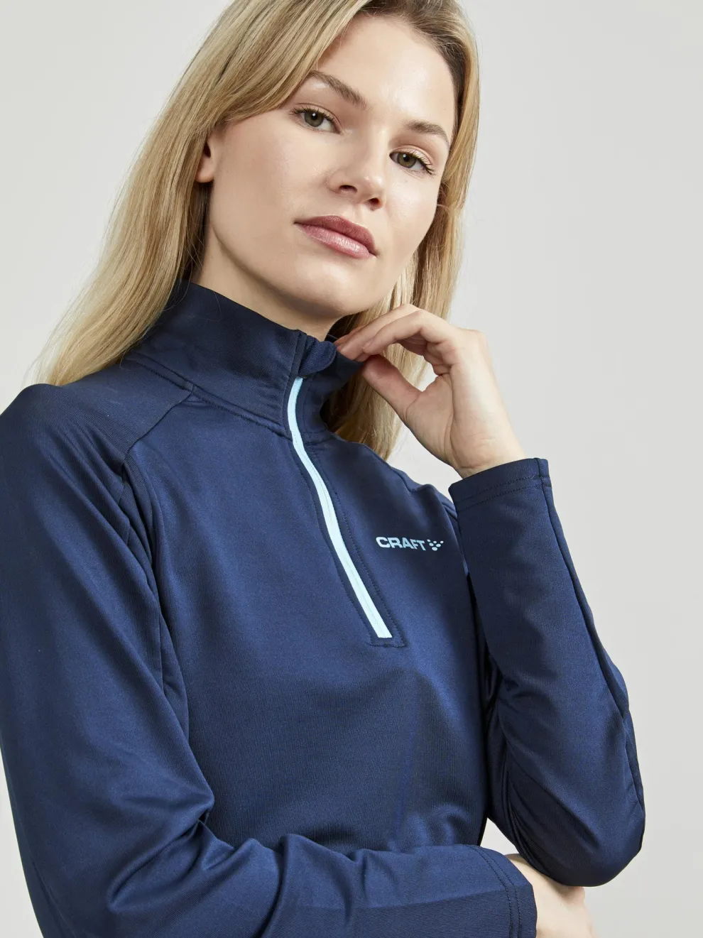 WOMEN'S CORE GAIN MIDLAYER - BLAZE