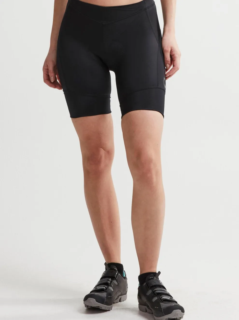 WOMEN'S ESSENCE CYCLING SHORTS - Black