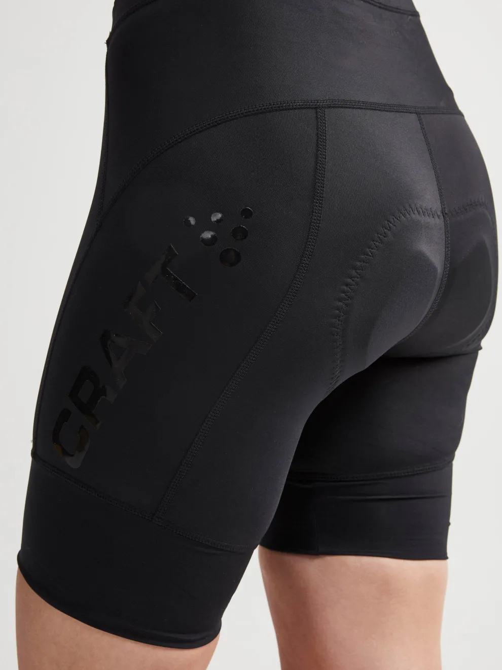 WOMEN'S ESSENCE CYCLING SHORTS - Black