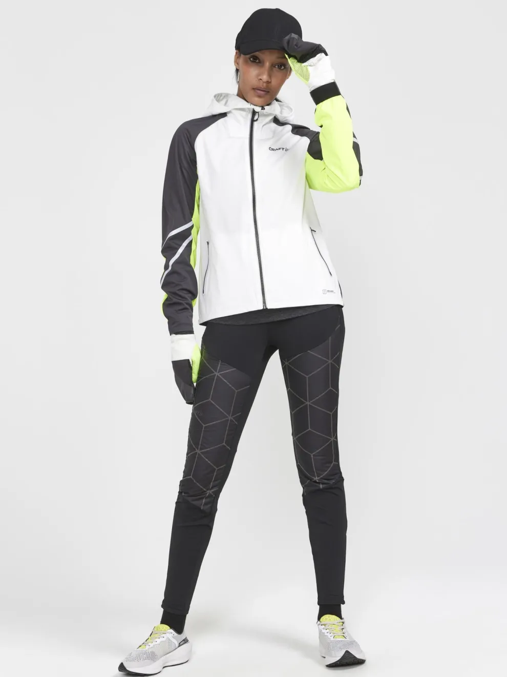 WOMEN'S PRO HYDRO LUMEN RUNNING JACKET 2