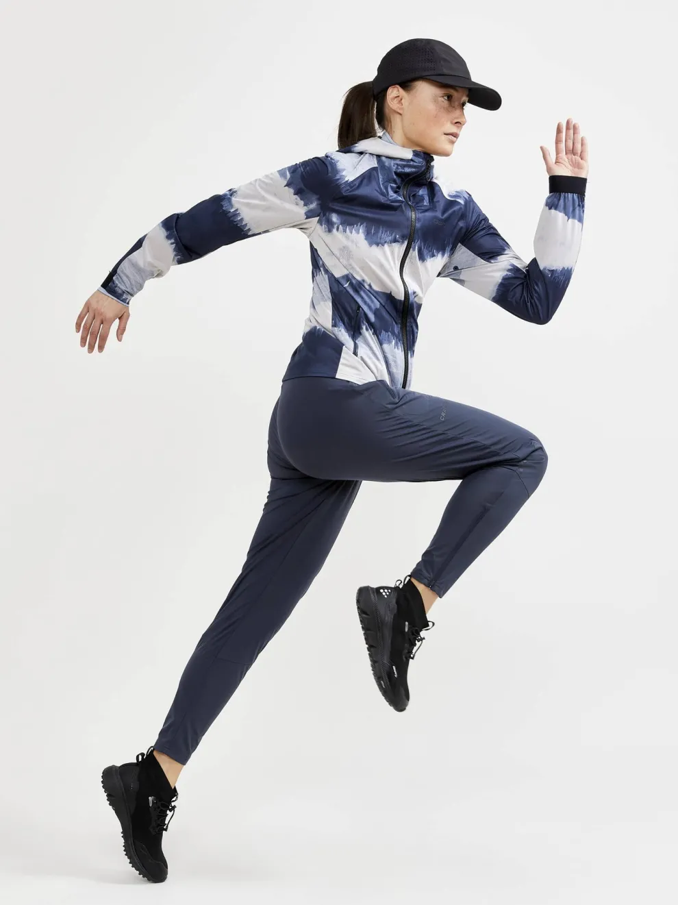 Women's PRO Hydro Running Jacket 2